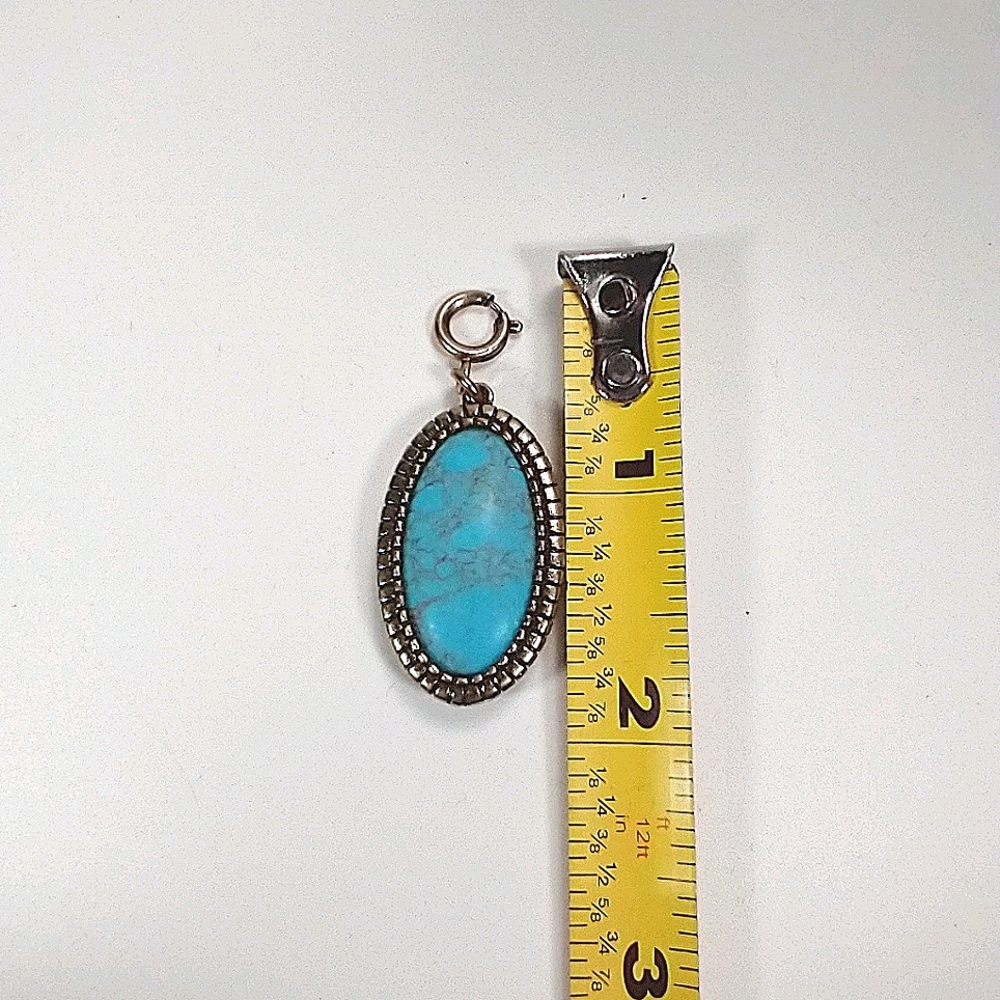 Charm blue turquoise faux stone, gold tone - Picture 4 of 5